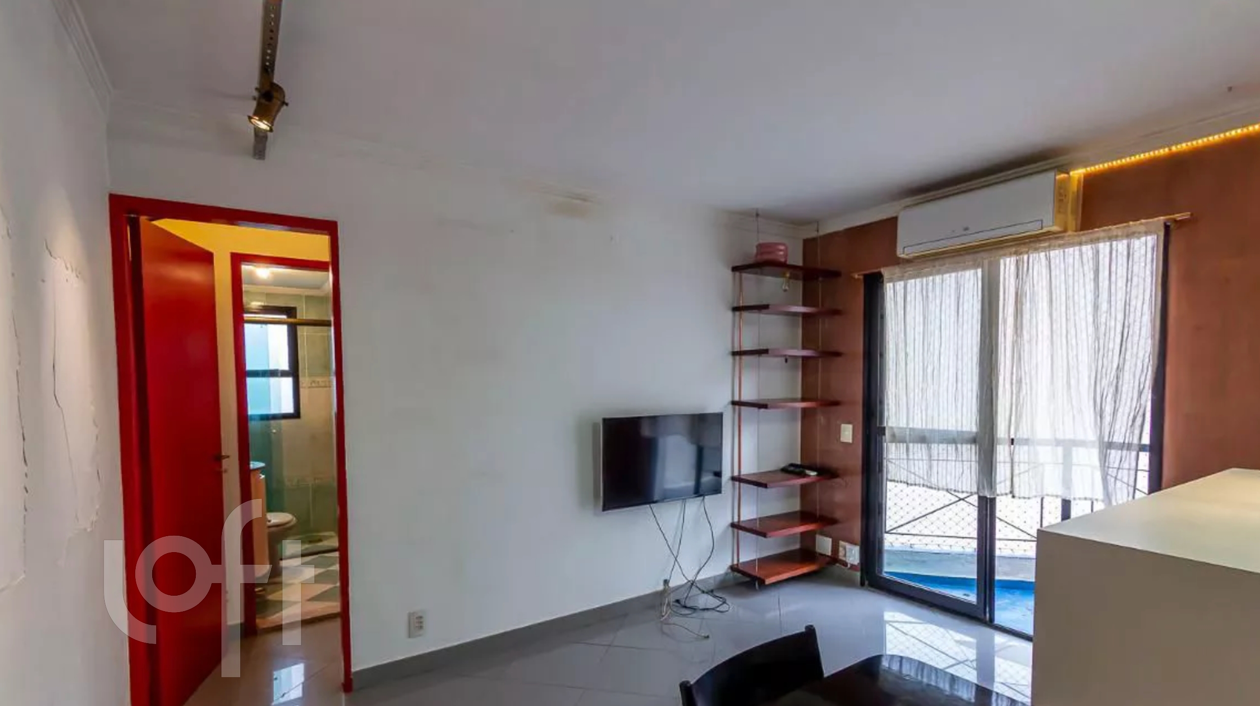 Apartamento à venda com 1 quarto, 37m² - Foto 1