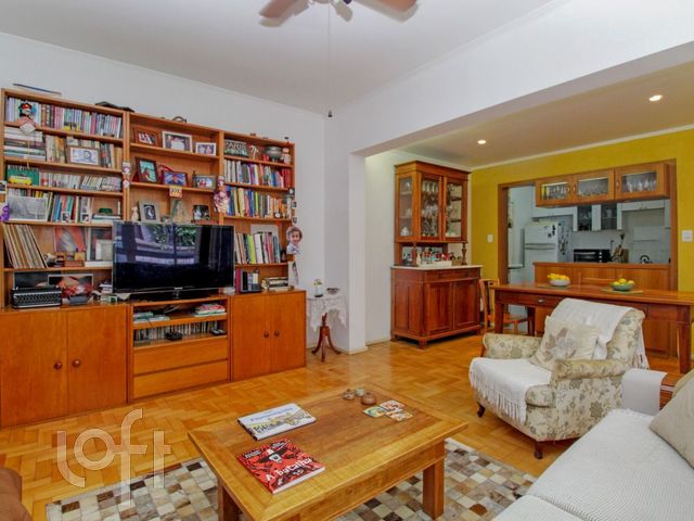 Apartamento com 110m², 3 dormitórios, 1 vaga, Independência em Porto Alegre