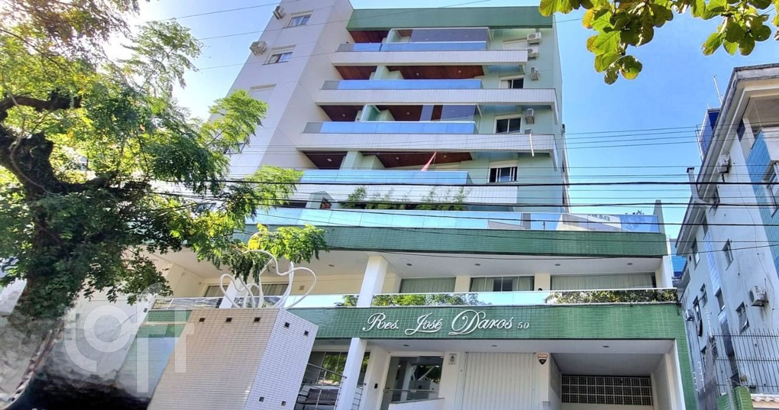Apartamento Garden,  2 dormitórios, 02 vagas, 200 metros da UFSC