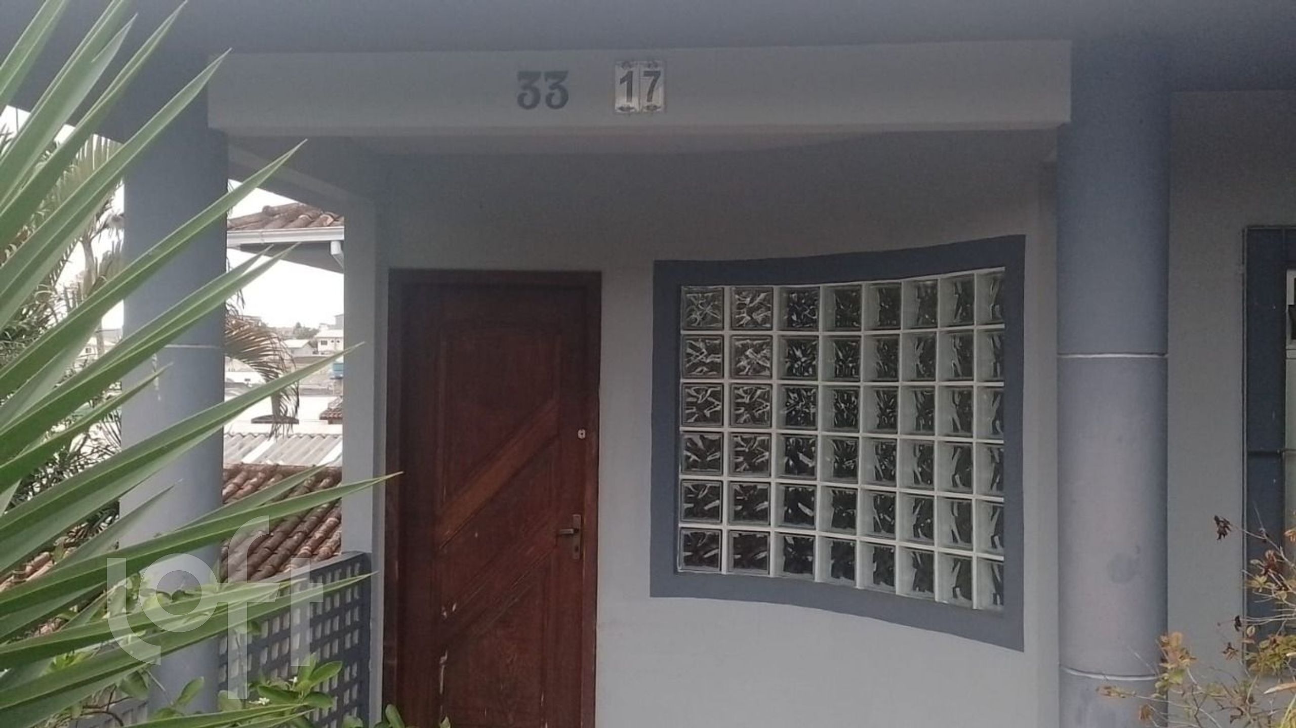 Casa Residencial com 135m², 3 quartos, 1 suíte, 3 garagens, no bairro Forquilhas em São José