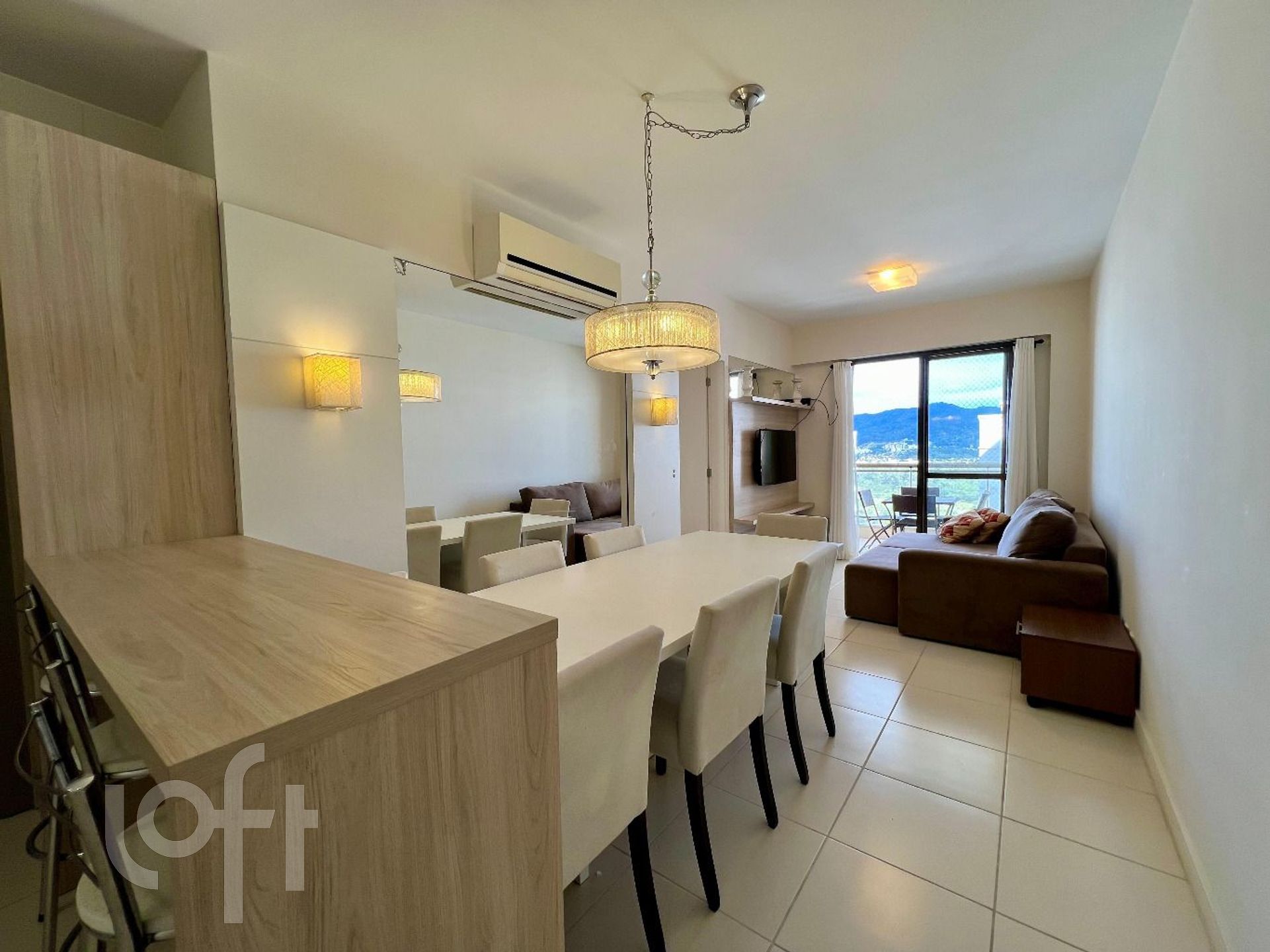 Apartamentos com 83m², 3 quartos, 1 suíte, 2 garagens, no bairro Itacorubi em Florianópolis