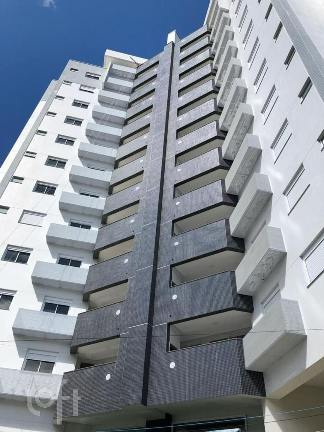 Apartamentos com 90m², 3 quartos, 1 suíte, 2 garagens, no bairro Itacorubi em Florianópolis