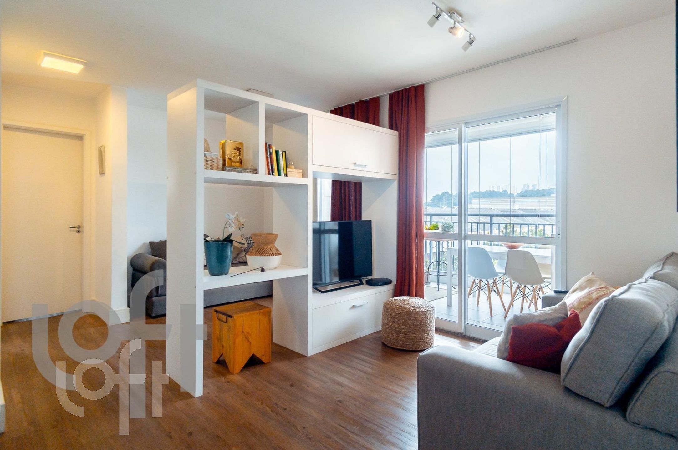 Apartamento à venda com 3 quartos, 77m² - Foto 1