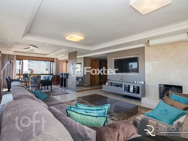 Apartamento com 170m², 3 dormitórios, 3 suítes, 3 vagas, Petrópolis em Porto Alegre