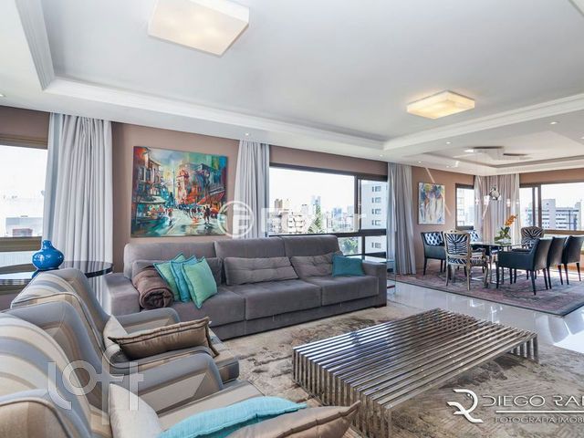 Apartamento com 170m², 3 dormitórios, 3 suítes, 3 vagas, Petrópolis em Porto Alegre