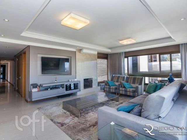 Apartamento com 170m², 3 dormitórios, 3 suítes, 3 vagas, Petrópolis em Porto Alegre