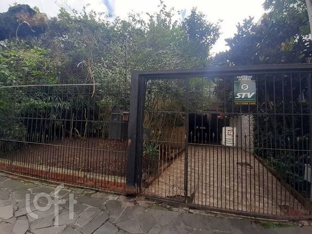 Casa com 206m², 4 dormitórios, 2 suítes, 3 vagas, Menino Deus em Porto Alegre