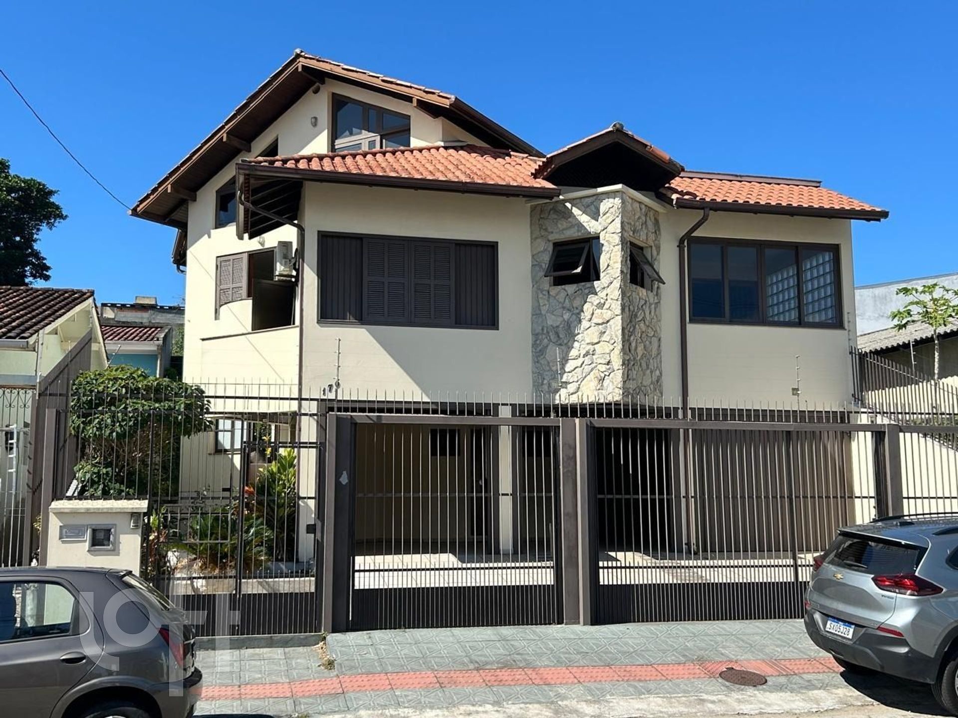 Casa à venda em Capoeiras com 264 m², 3 quartos, 1 suíte, 4 vagas