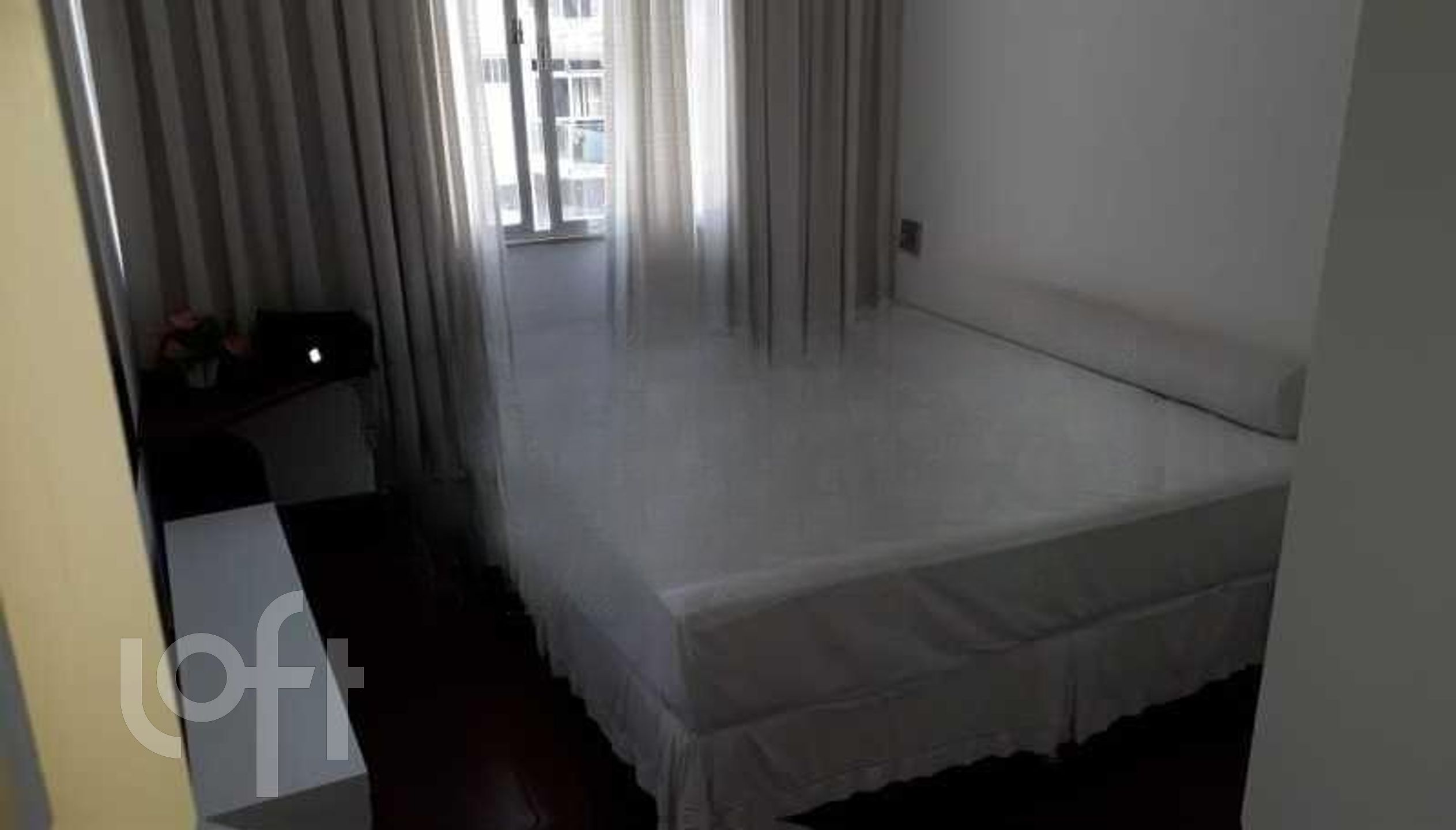 Apartamento à venda com 4 quartos, 230m² - Foto 15