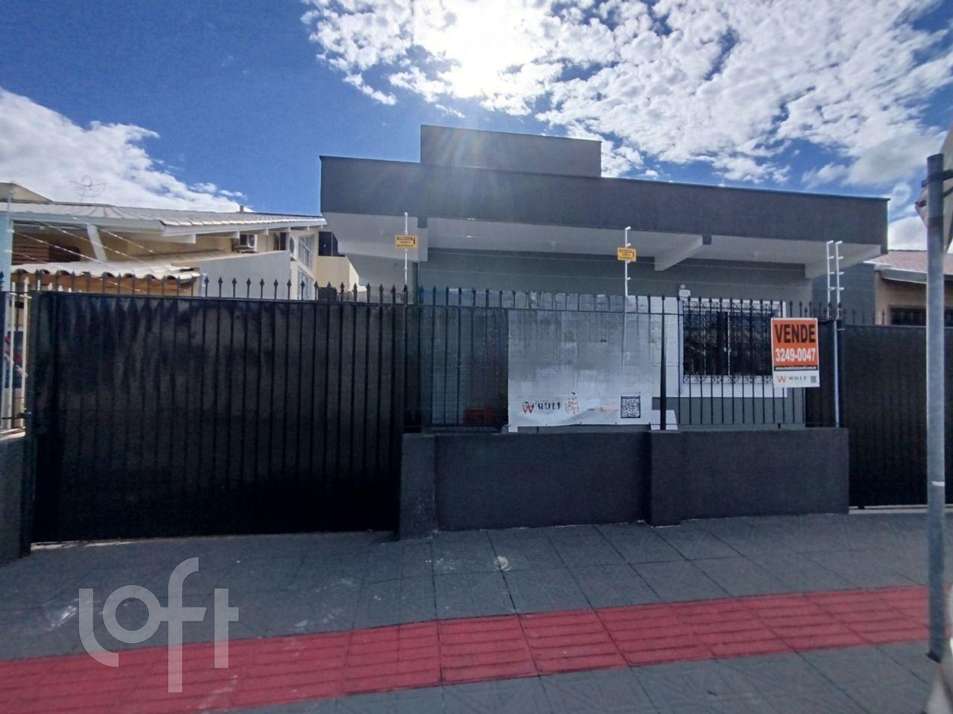 Casa Residencial com 100m², 3 quartos, 4 garagens, no bairro Roçado em São José
