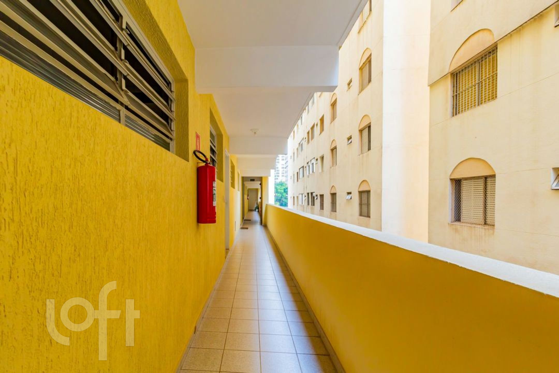 Apartamento à venda com 2 quartos, 78m² - Foto 28