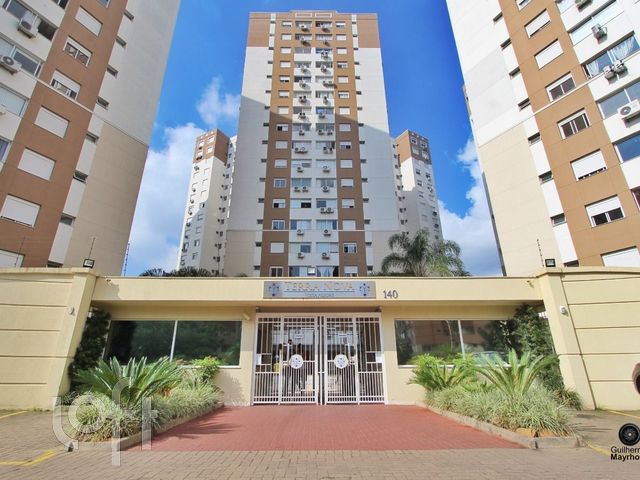 Apartamento com 65m², 3 dormitórios, 1 suíte, 1 vaga, Vila Ipiranga em Porto Alegre