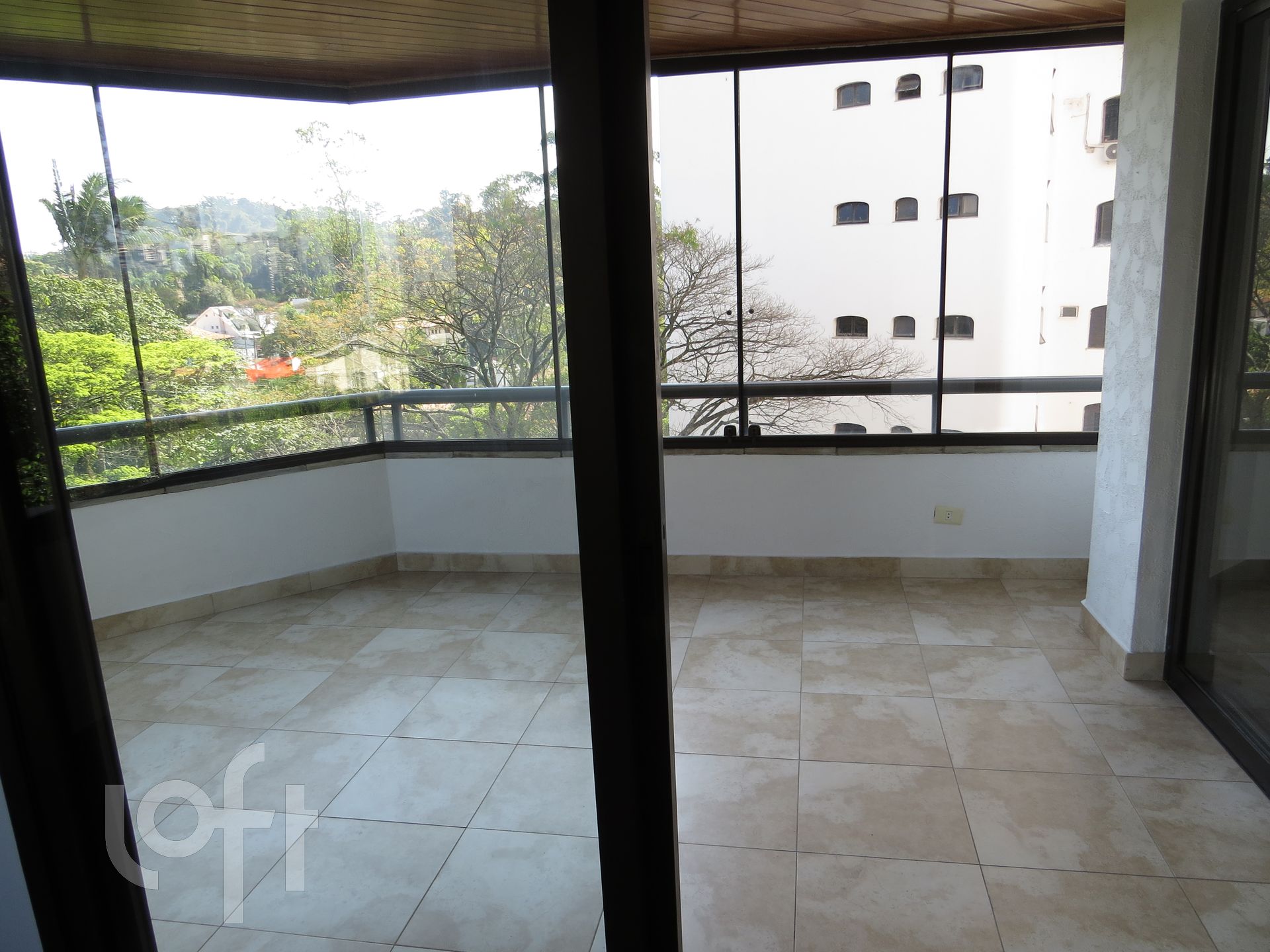 Apartamento à venda com 4 quartos, 194m² - Foto 5