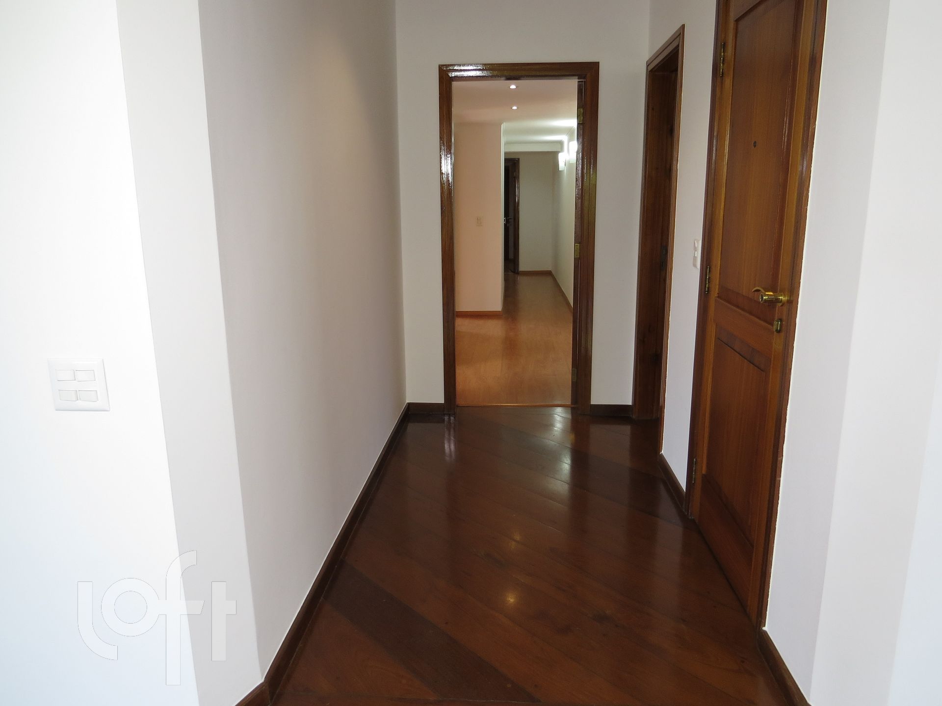 Apartamento à venda com 4 quartos, 194m² - Foto 21