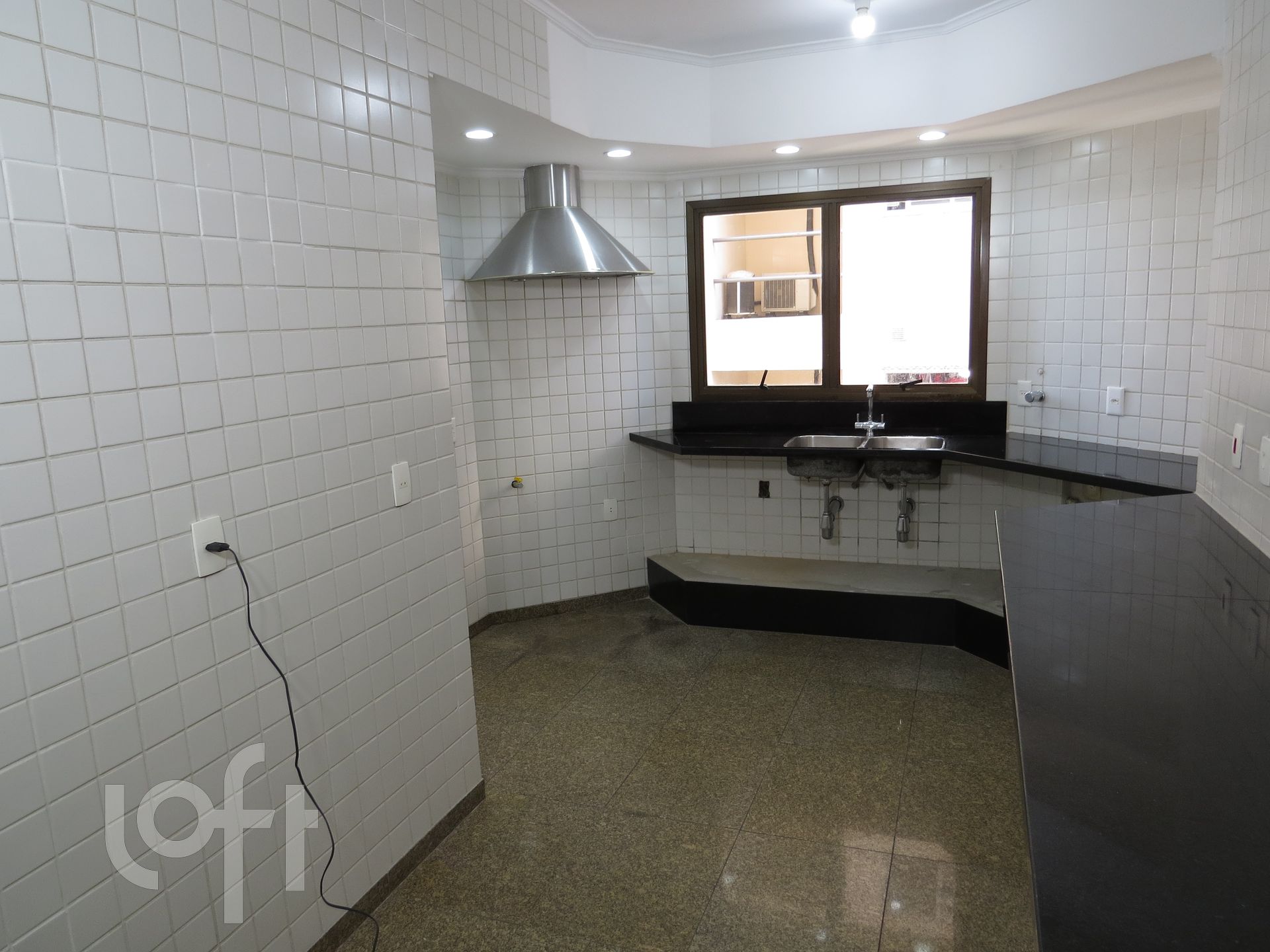 Apartamento à venda com 4 quartos, 194m² - Foto 6