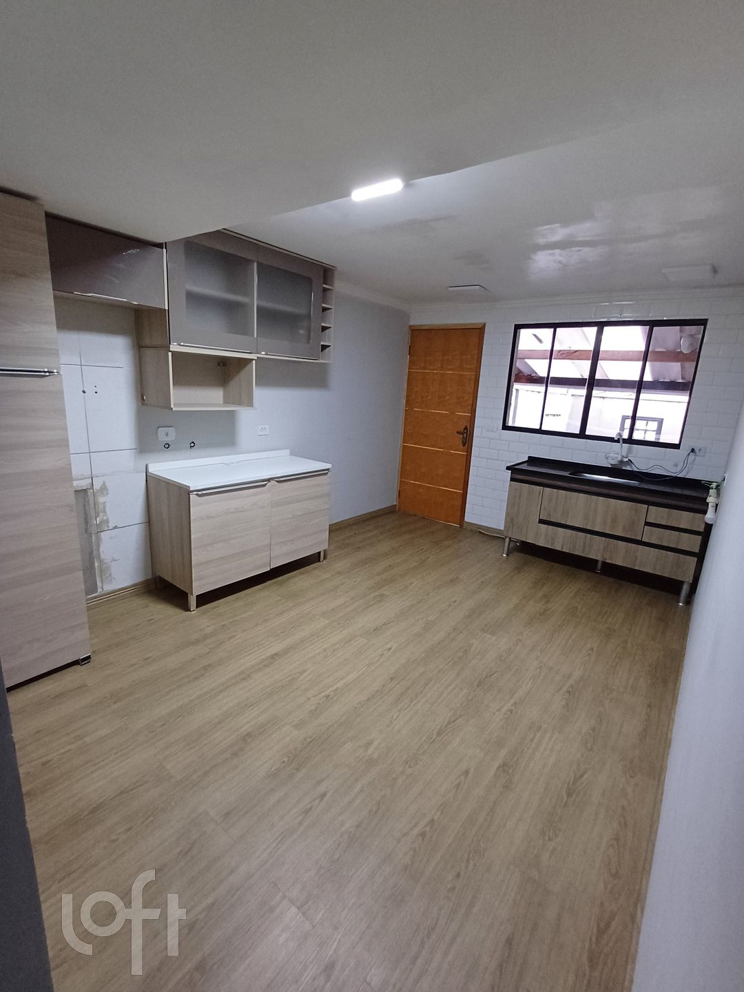 Casa à venda com 2 quartos, 70m² - Foto 3