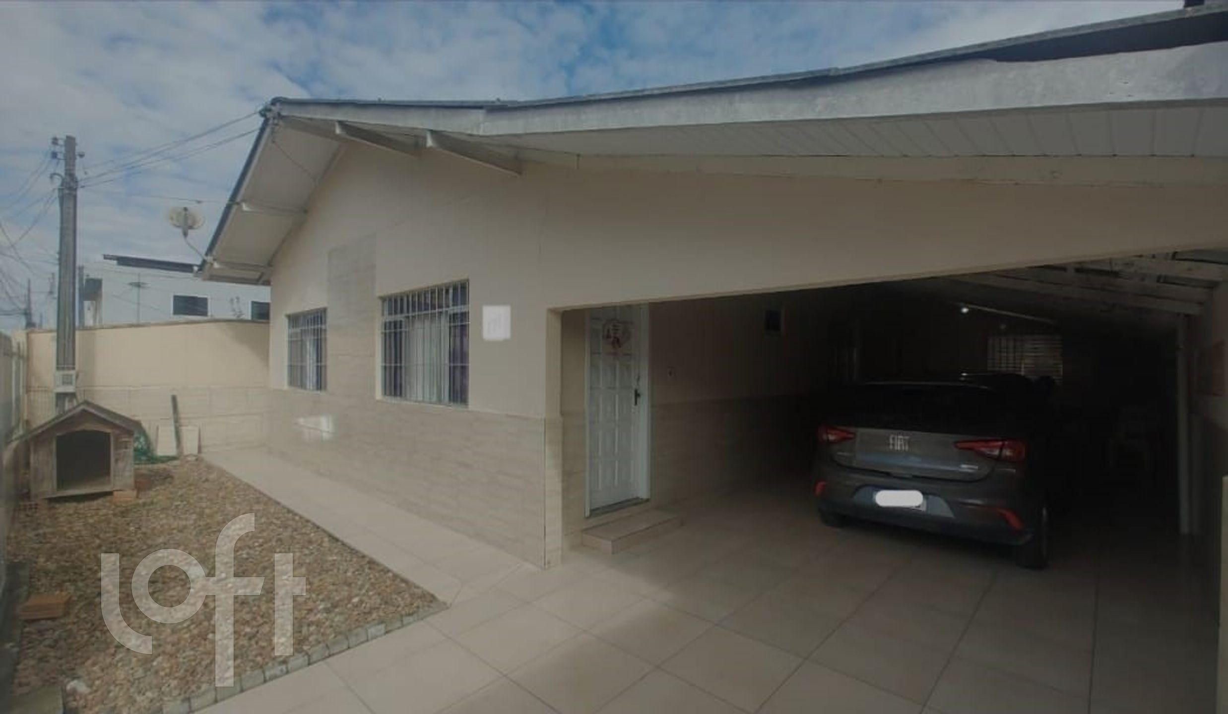 Casa Residencial com 80m², 3 quartos, 2 garagens, no bairro Cordeiros em Itajaí
