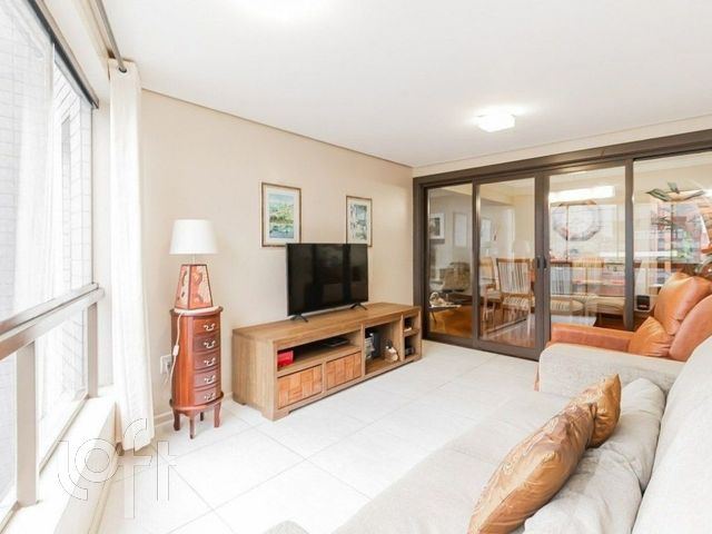 Apartamento com 227m², 3 dormitórios, 1 suíte, 2 vagas, Bela Vista em Porto Alegre