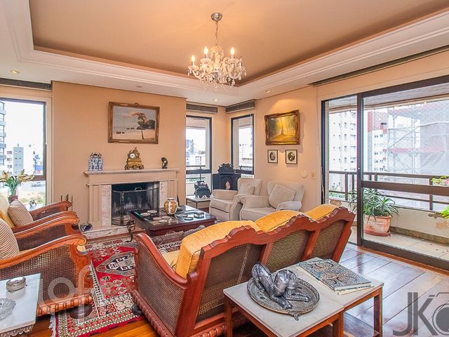 Apartamento com 222m², 3 dormitórios, 2 suítes, 2 vagas, Rio Branco em Porto Alegre