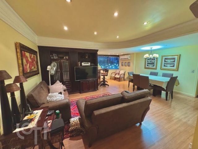 Apartamento com 119m², 3 dormitórios, 1 suíte, 2 vagas, Bela Vista em Porto Alegre