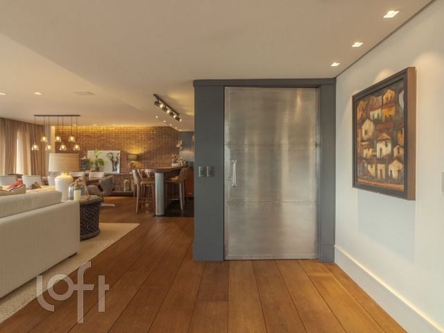 Apartamento com 287m², 3 dormitórios, 3 suítes, 5 vagas, Petrópolis em Porto Alegre