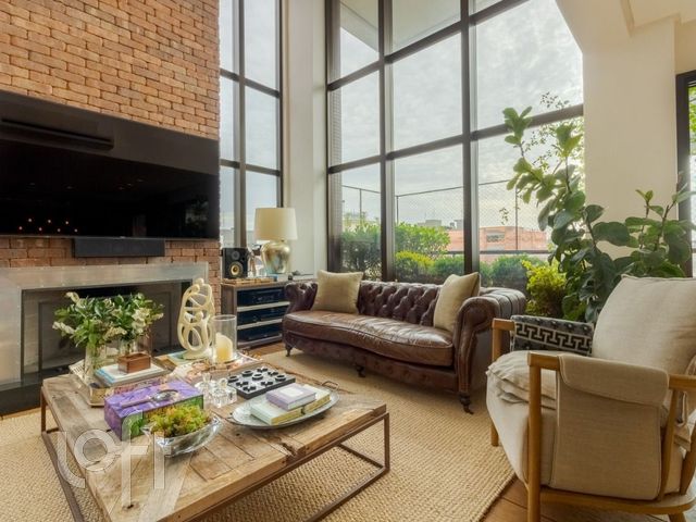 Apartamento com 287m², 3 dormitórios, 3 suítes, 5 vagas, Petrópolis em Porto Alegre