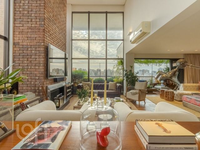 Apartamento com 287m², 3 dormitórios, 3 suítes, 5 vagas, Petrópolis em Porto Alegre