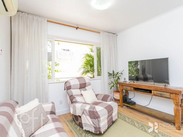Apartamento com 70m², 2 dormitórios, 1 vaga, Auxiliadora em Porto Alegre