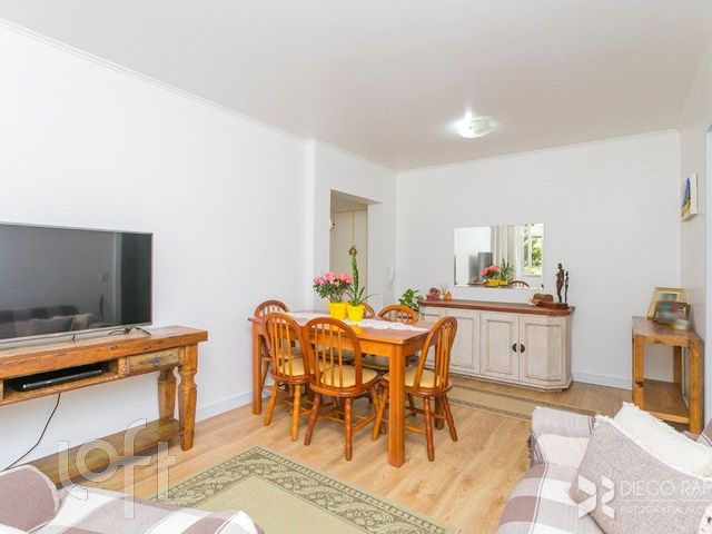 Apartamento com 70m², 2 dormitórios, 1 vaga, Auxiliadora em Porto Alegre