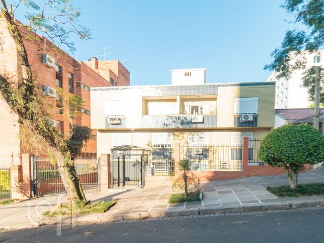 Apartamento com 49m², 2 dormitórios, 1 vaga, São João em Porto Alegre