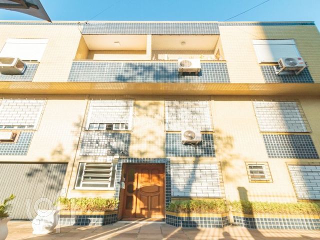 Apartamento com 49m², 2 dormitórios, 1 vaga, São João em Porto Alegre
