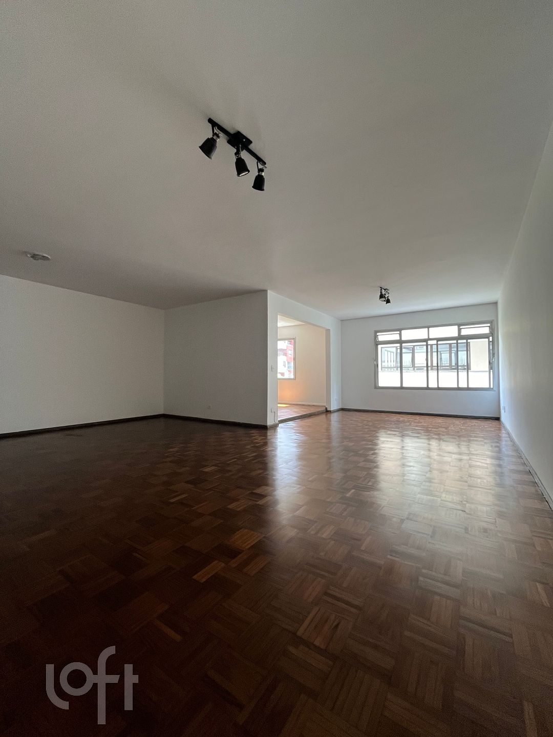 Apartamento à venda com 3 quartos, 147m² - Foto 3