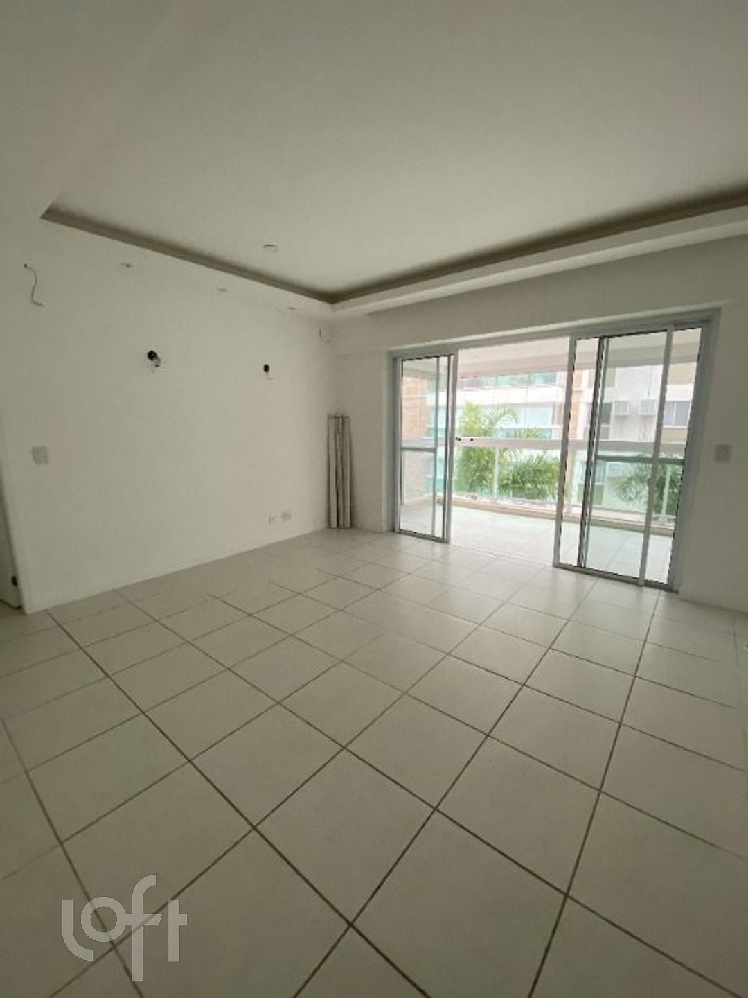 Apartamento à venda com 3 quartos, 107m² - Foto 1