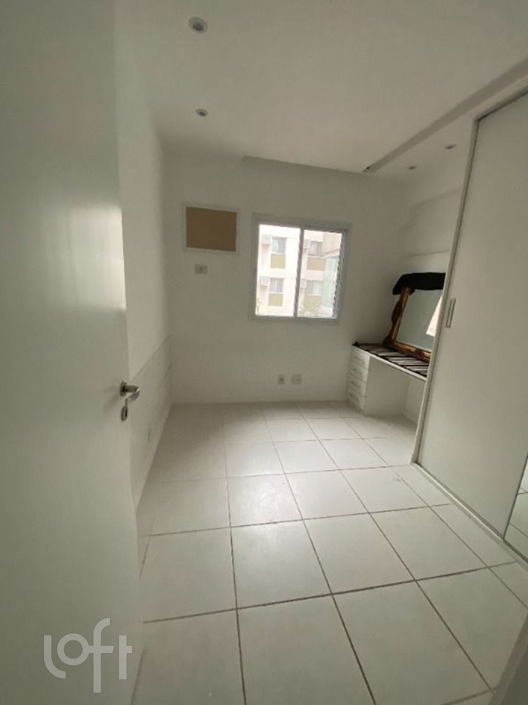 Apartamento à venda com 3 quartos, 107m² - Foto 7