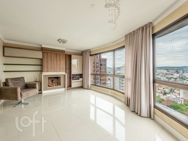 Apartamento com 87m², 2 dormitórios, 1 suíte, 2 vagas, Rio Branco em Porto Alegre