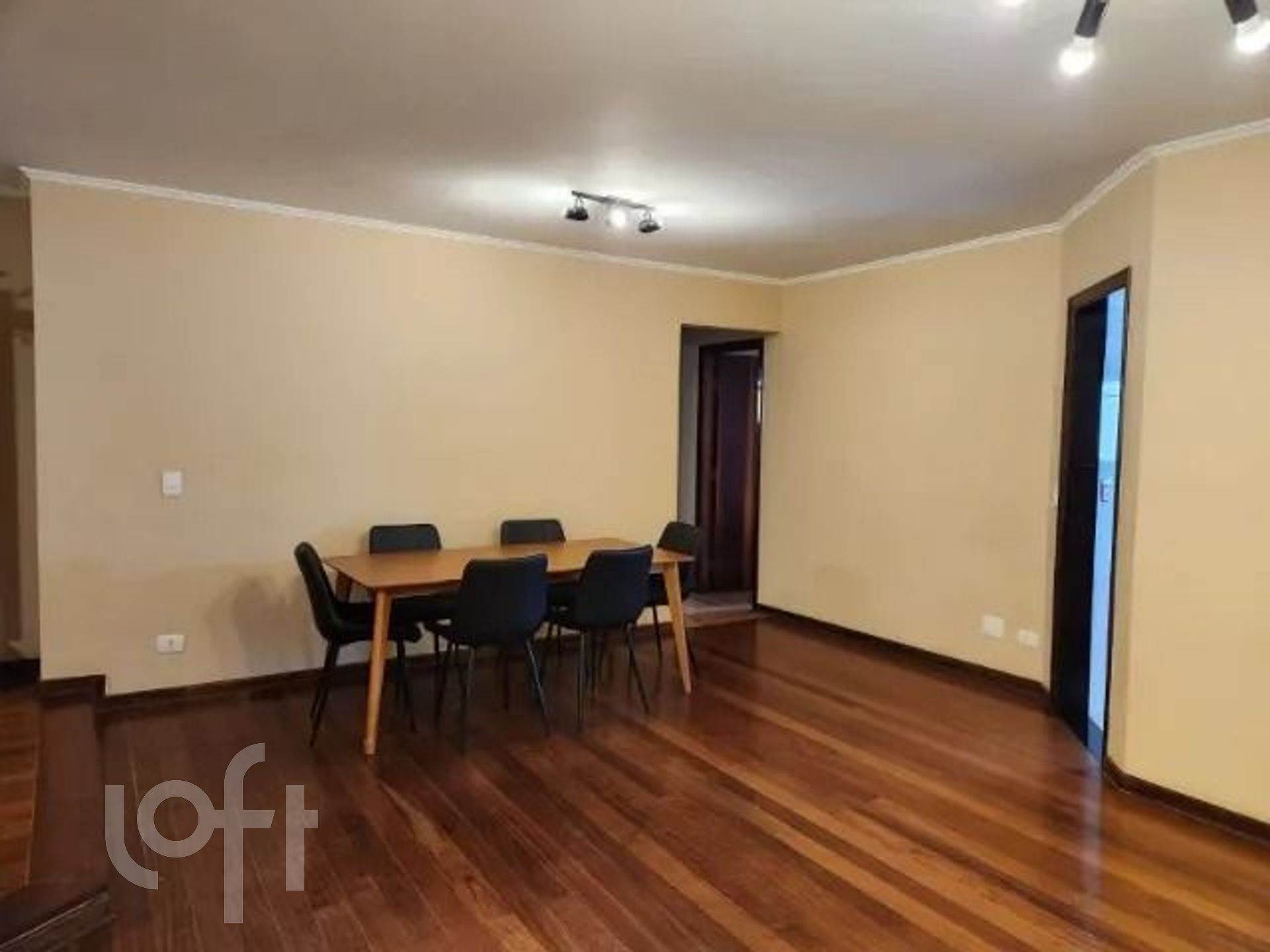 Apartamento à venda com 3 quartos, 150m² - Foto 3