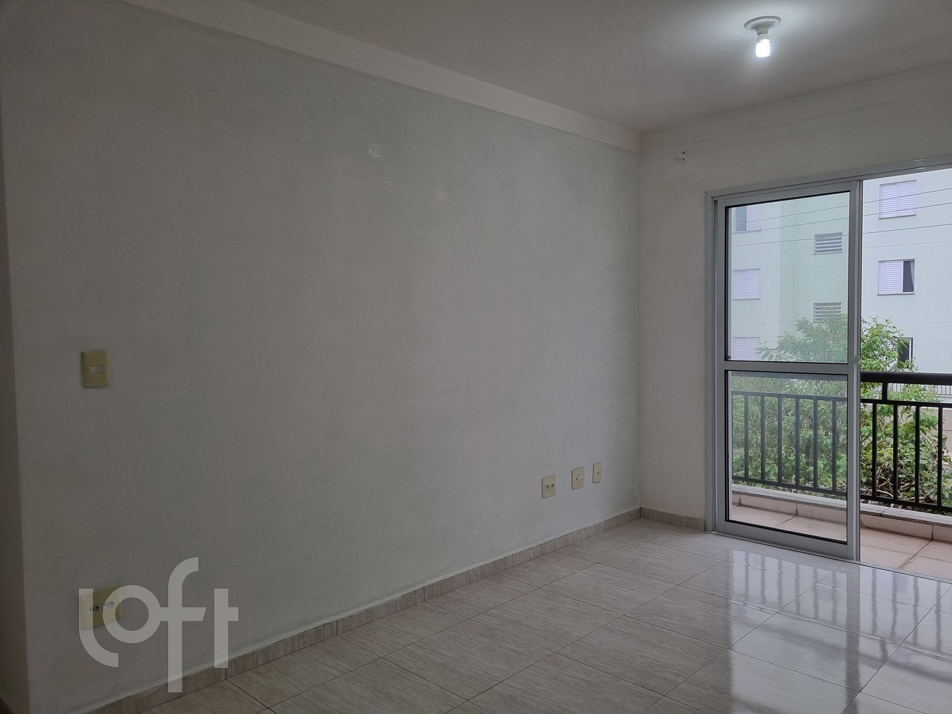 Apartamento à venda com 2 quartos, 61m² - Foto 2