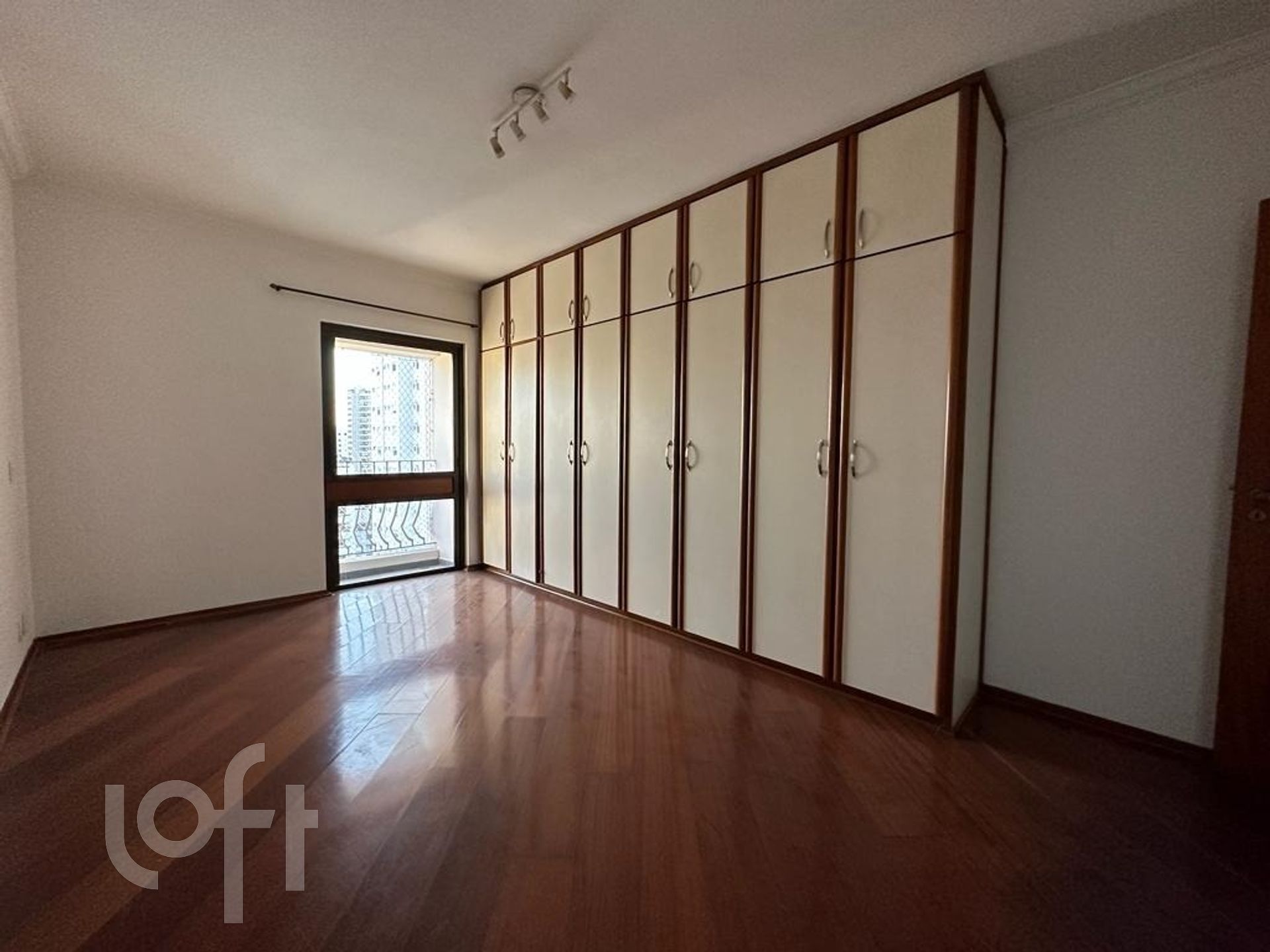 Apartamento à venda com 2 quartos, 154m² - Foto 8