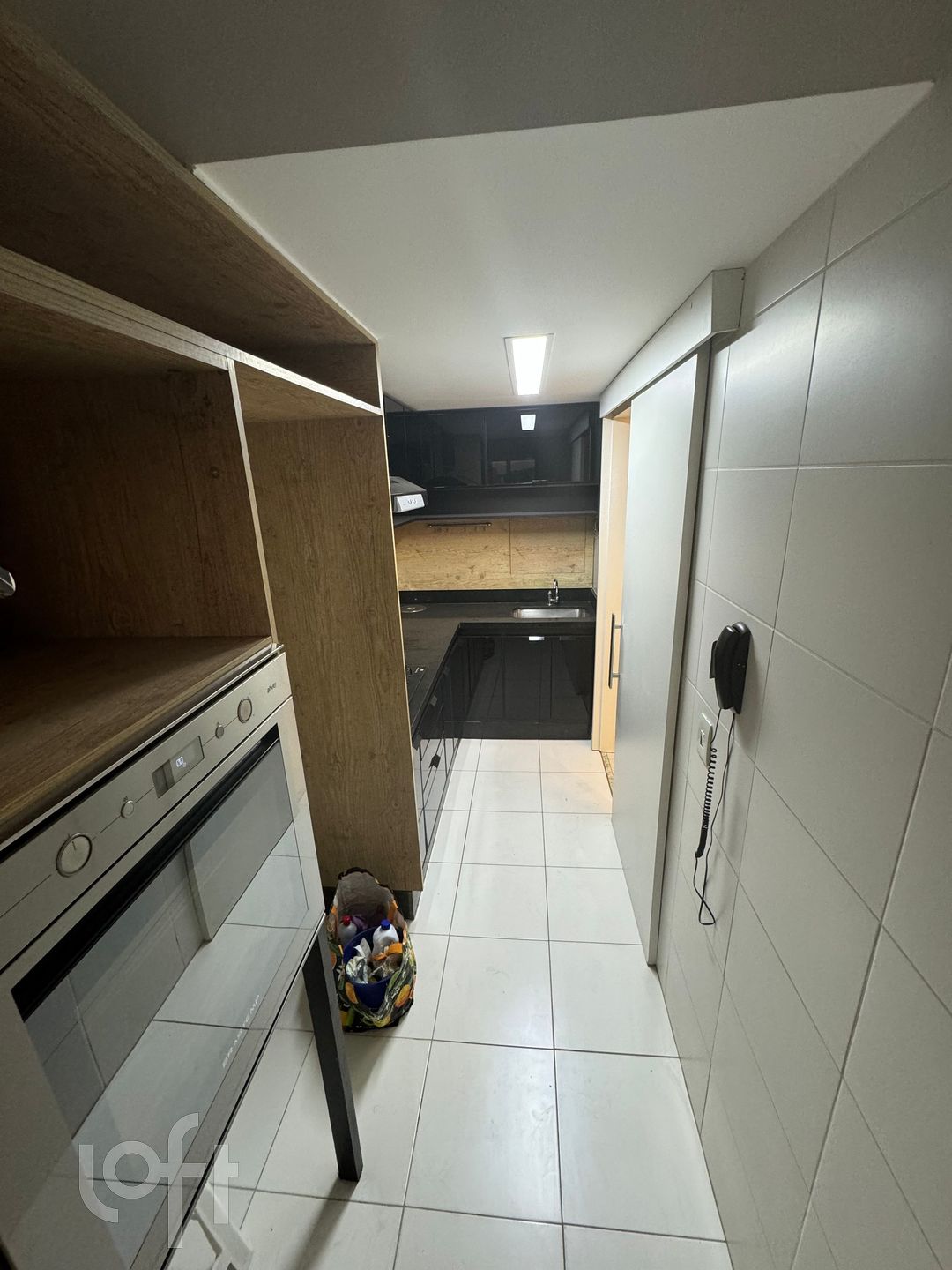 Apartamento à venda com 3 quartos, 141m² - Foto 2