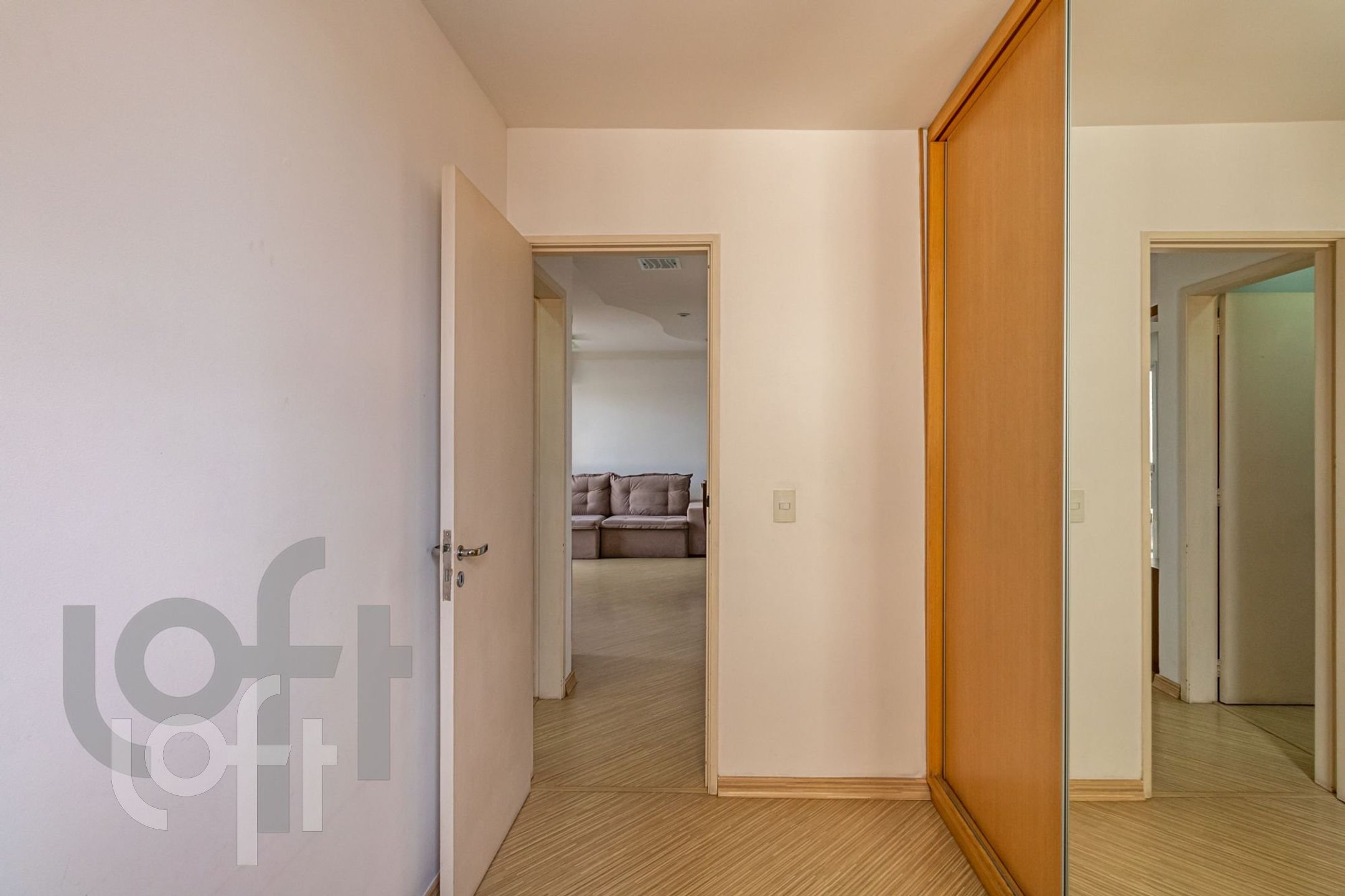 Apartamento à venda com 2 quartos, 64m² - Foto 5