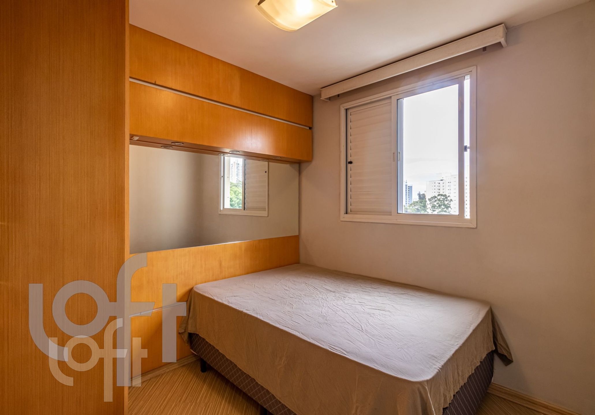 Apartamento à venda com 2 quartos, 64m² - Foto 4