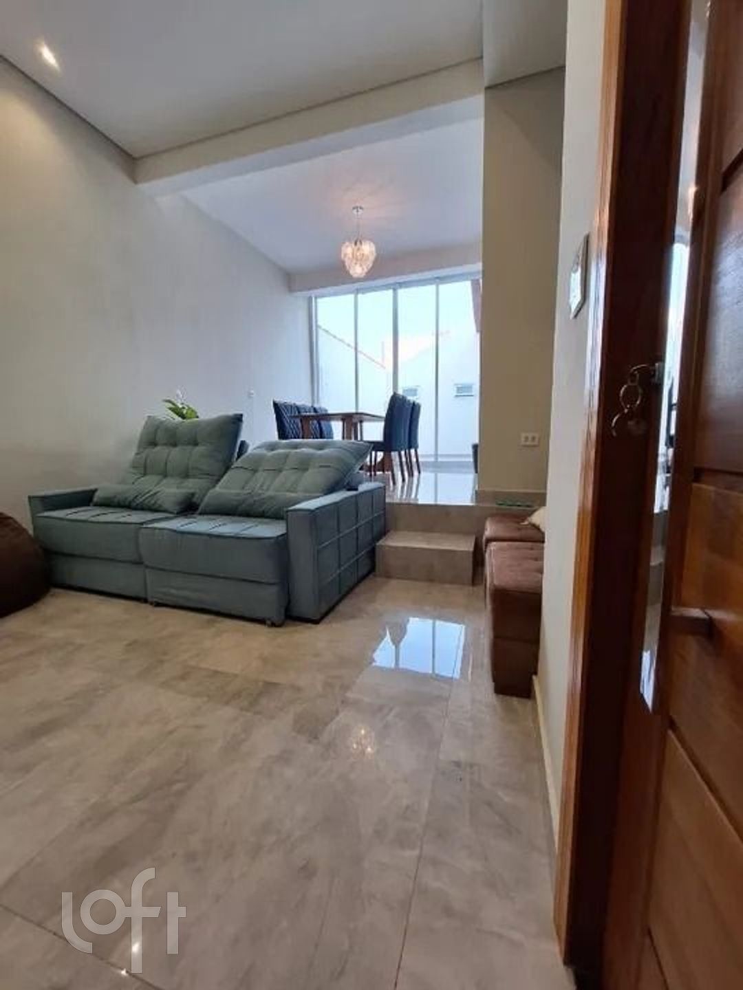 Casa à venda com 3 quartos, 230m² - Foto 1