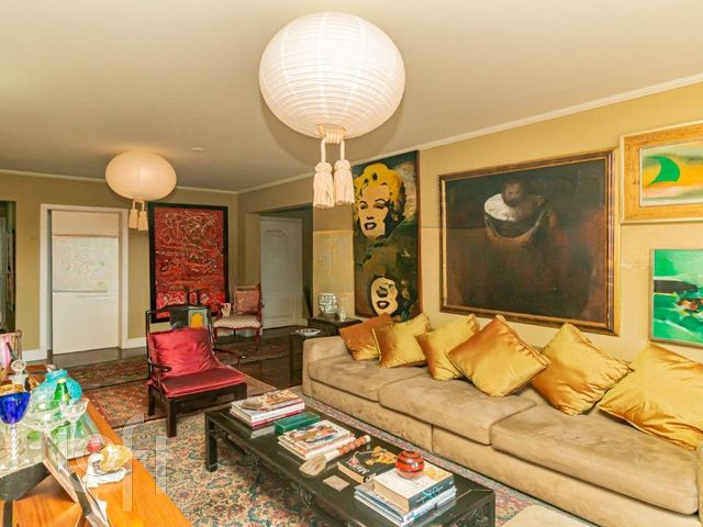 Apartamento com 111m², 3 dormitórios, 1 vaga, Auxiliadora em Porto Alegre