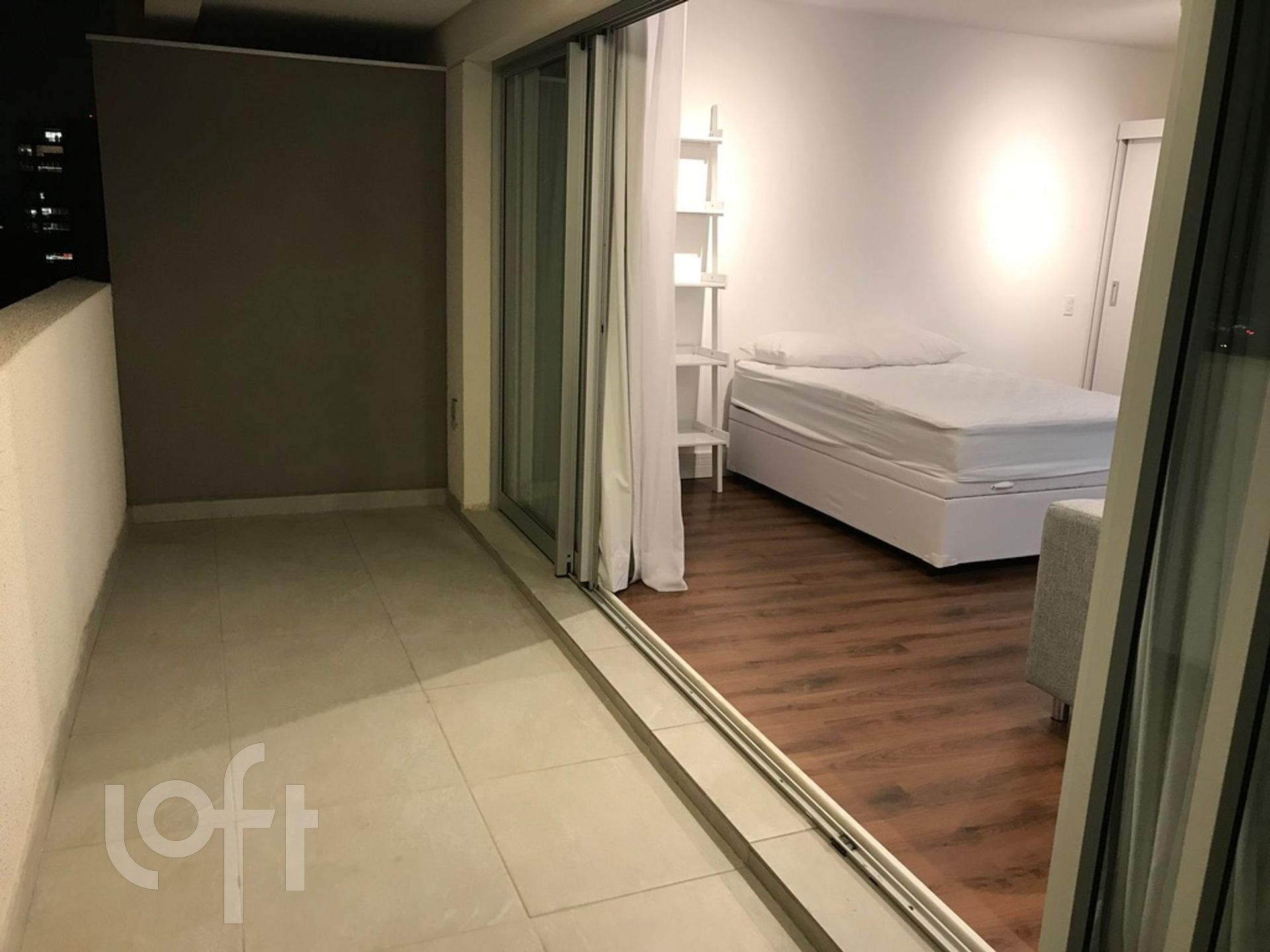 Apartamento à venda com 1 quarto, 50m² - Foto 3