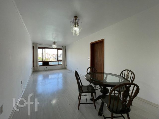 Apartamento com 89m², 2 dormitórios, 1 suíte, 1 vaga, Rio Branco em Porto Alegre