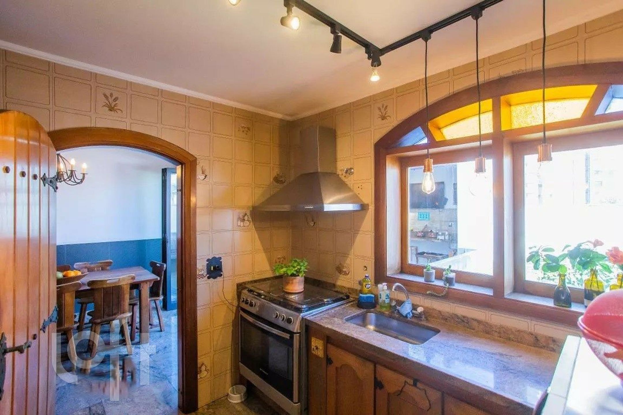 Casa à venda com 4 quartos, 280m² - Foto 8