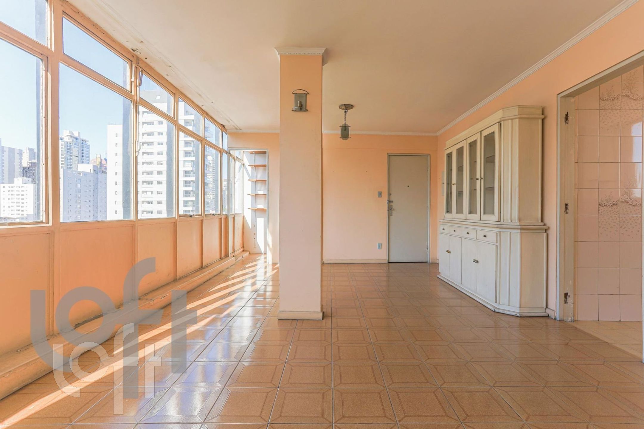 Apartamento à venda com 3 quartos, 103m² - Foto 1