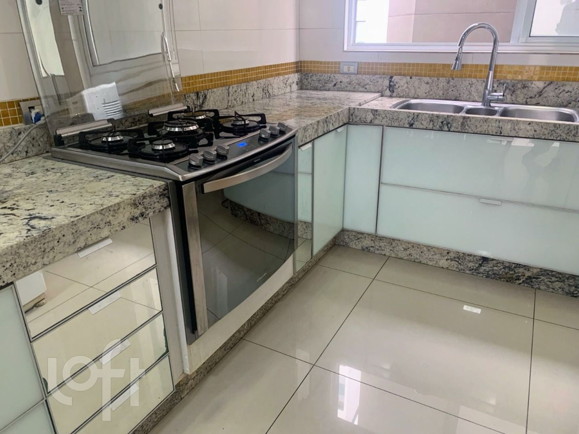 Apartamento à venda com 3 quartos, 168m² - Foto 20