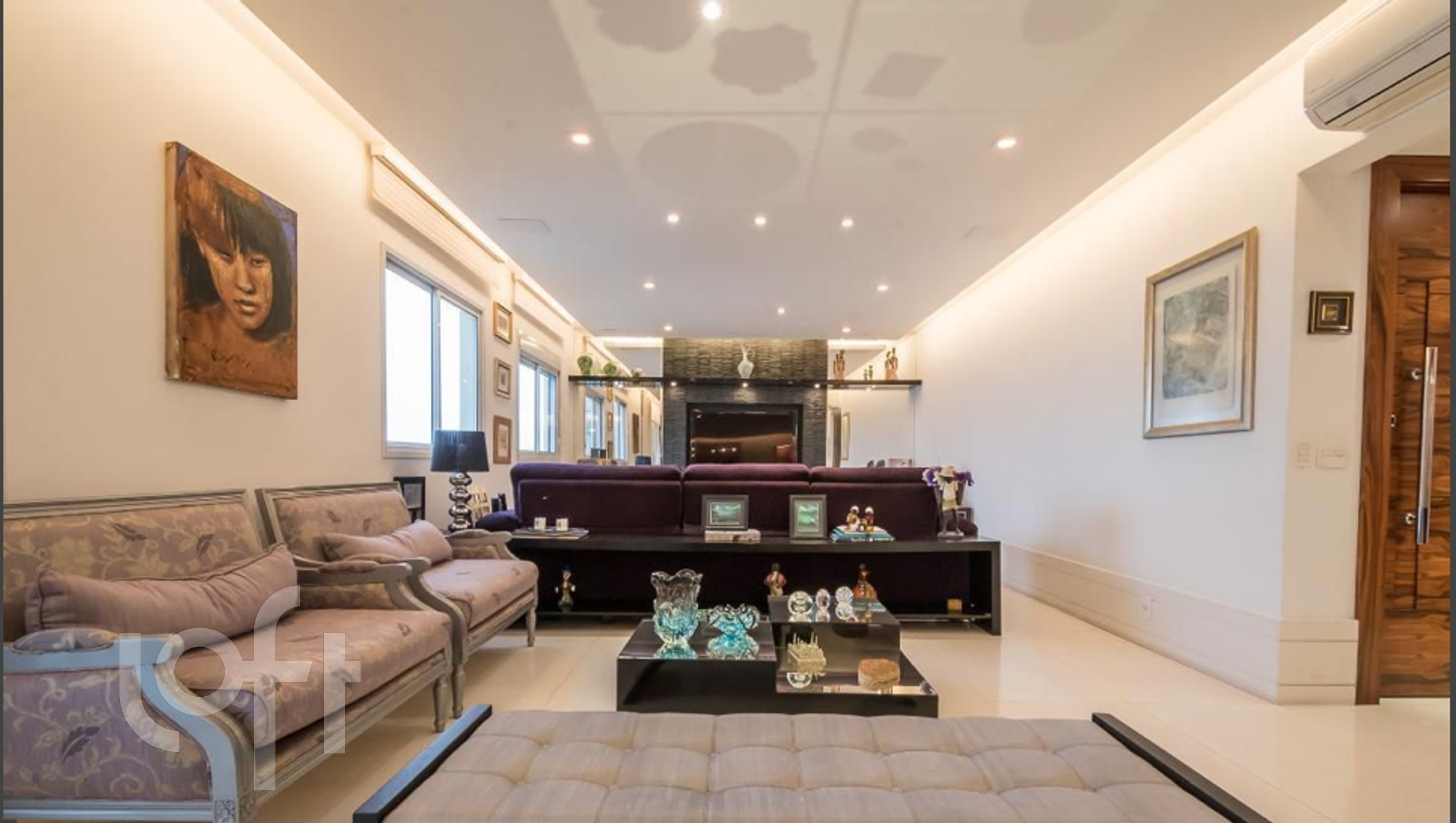 Apartamento à venda em Campo Belo com 206 m², 3 quartos, 3 vagas