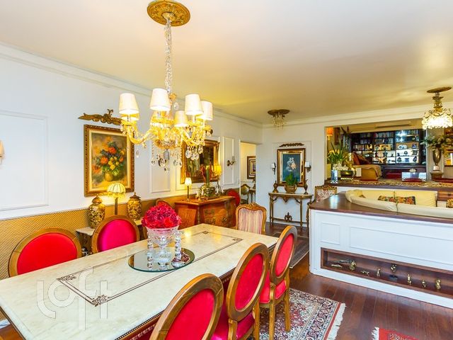 Apartamento com 163m², 3 dormitórios, 1 suíte, 2 vagas, Moinhos de Vento em Porto Alegre